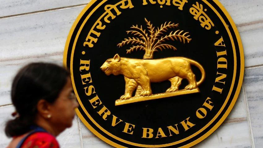 Reserve Bank of India led by Gov. Shaktikanta Das cut the policy rate to boost Indian economy. © Reuters