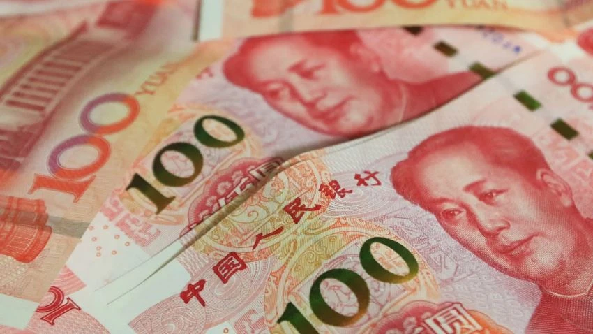 China sets yuan midpoint at new 11-1/2-year low