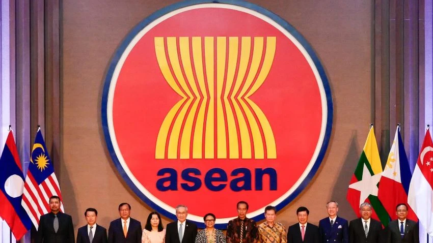 ASEAN dignitaries open the bloc's new building in Jakarta in August. The association's summit starts this week in Bangkok. © Getty Images