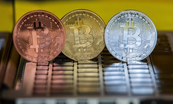 A visual representation of the cryptocurrency bitcoin at the “Bitcoin Change” shop in Tel Aviv, Israel. (Jack Guez/AFP/Getty Images)