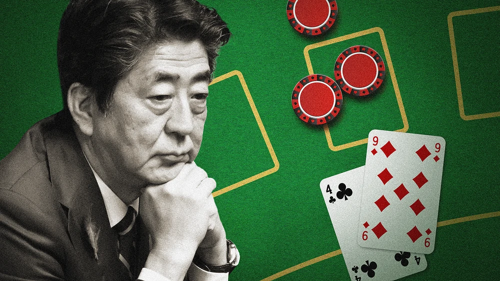 Prime Minister Shinzo Abe's government hopes casino tourism can help boost a lackluster economy hamstrung by a shrinking, aging workforce. Japan aims to attract an annual 60 million visitors by 2030, up 88% from 2019. (Nikkei montage/Source photo by Gett