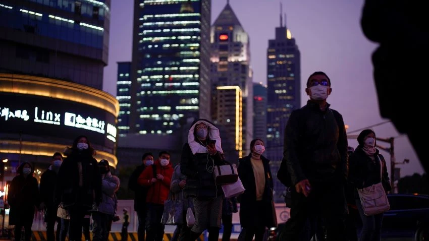 Shanghai has so far been spared a major outbreak of the coronavirus, but is still under pressure as migrant workers return and businesses reopen. © Reuters