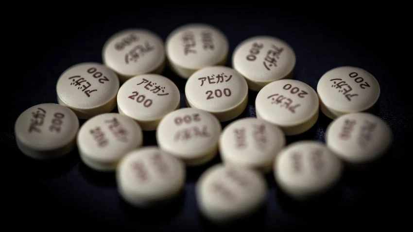 Tablets of Avigan shown in 2014. The anti-flu drug, made by a Fujifilm unit, is now in the spotlight as a possible coronavirus treatment © Reuters