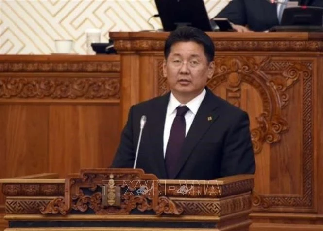 Thủ tướng Mông Cổ Ukhnaagiin Khurelsukh phát biểu tại một phiên họp Quốc hội ở Ulaanbaatar. Ảnh: Today/TTXVN 