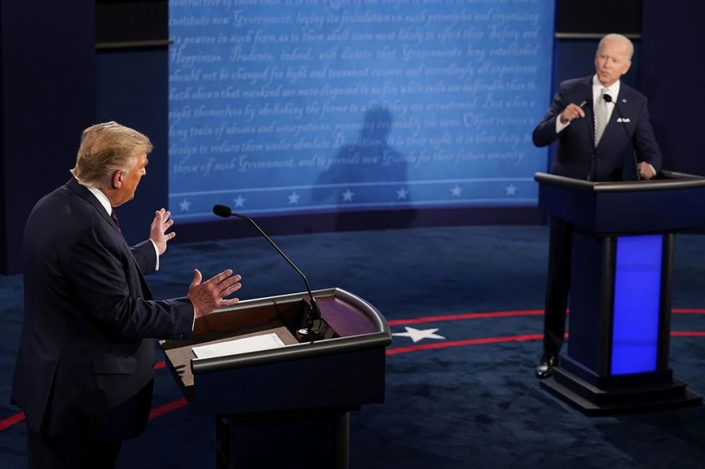 Trận chiến' đầu tiên khai màn, hai đối thủ trong cuộc bầu cử Tổng thống Mỹ 2020 tỏ ra 'căng thẳng và khó chịu', chỉ trích nhau kịch liệt. (Nguồn: Getty Images)