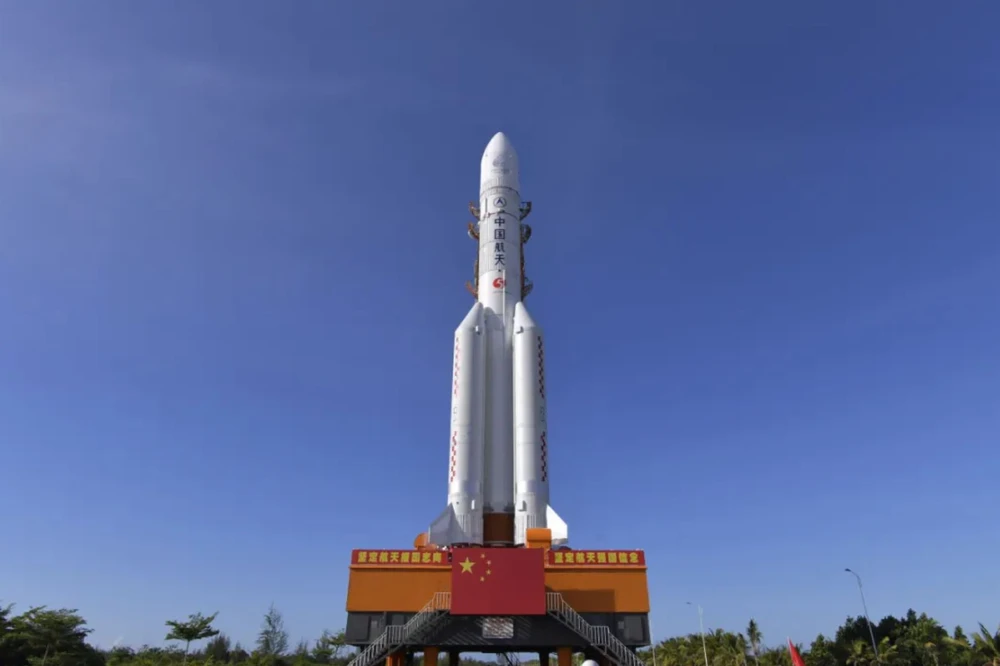  Tên lửa Long March-5. Ảnh: CASC
