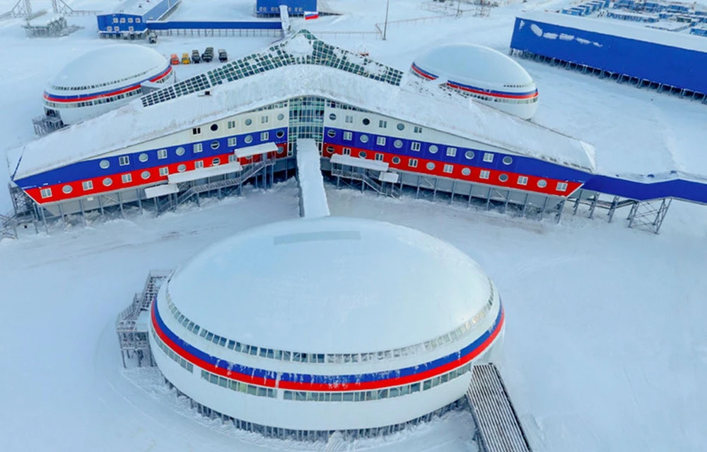 Căn cứ quân sự Cỏ ba lá nằm trên đảo Alexandra Lands của Nga là căn cứ quân sự hiện đại nhất của nước này tại Bắc cực. Nguồn ảnh: Bộ Quốc phòng Liên Bang Nga)