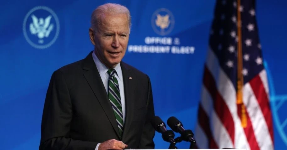Tổng thống đắc cử Joe Biden phát biểu trong buổi công bố hôm thứ Bảy 16/1 tại nhà hát The Queen ở Wilmington, Delaware. (Hình ảnh Alex Wong / Getty)