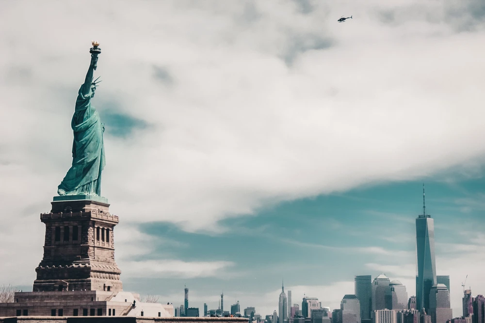  Tượng Nữ thần Tự do và thành phố New York, Mỹ.