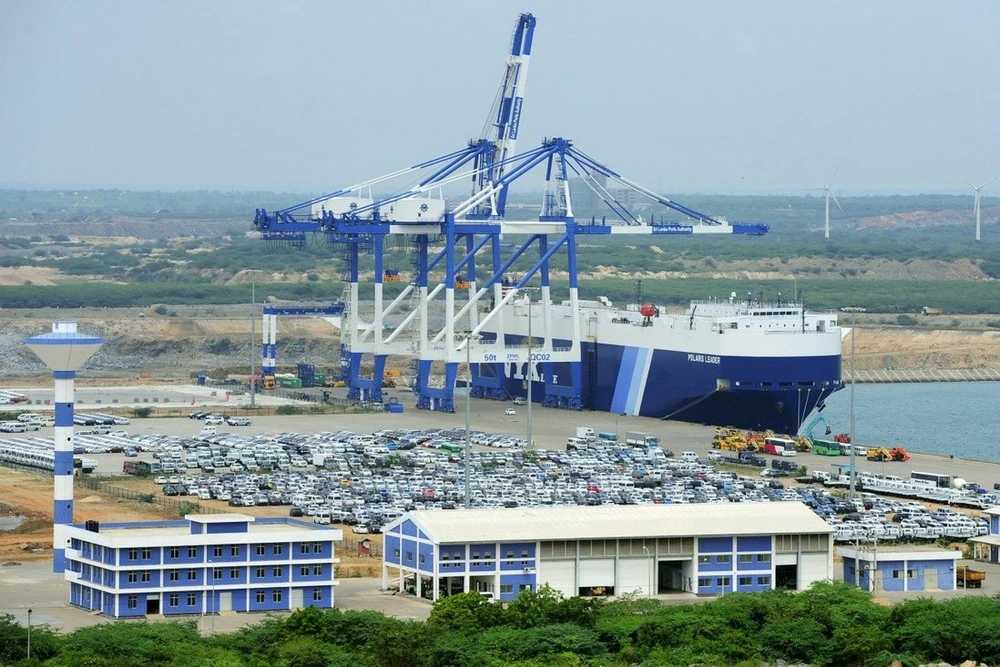 Vị trí của Hambantota ở cực nam của Sri Lanka khiến nó trở thành một trung tâm hàng hải quan trọng tiềm năng ở Ấn Độ Dương. Ảnh: Xinhua