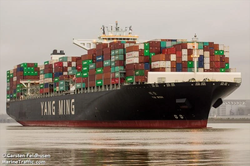 Tàu YM Wish dài 368 m, rộng 51 m có khả năng chở được gần 14.000 container. Ảnh: MarineTraffic.com