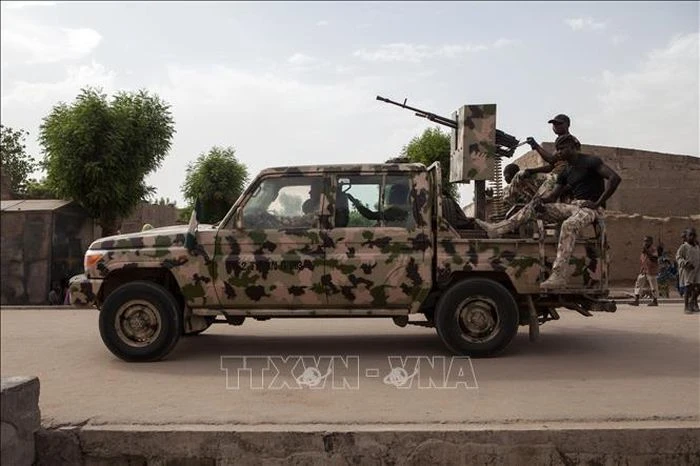 Binh sĩ Nigeria tuần tra tại thị trấn Banki, đông bắc Nigeria. Ảnh minh họa: AFP/TTXVN