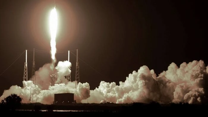 Elon Musk đã giành được sự chấp thuận cho hơn 30.000 vệ tinh thông qua các cơ quan quản lý của Hoa Kỳ © Paul Hennessy / SOPA / Getty