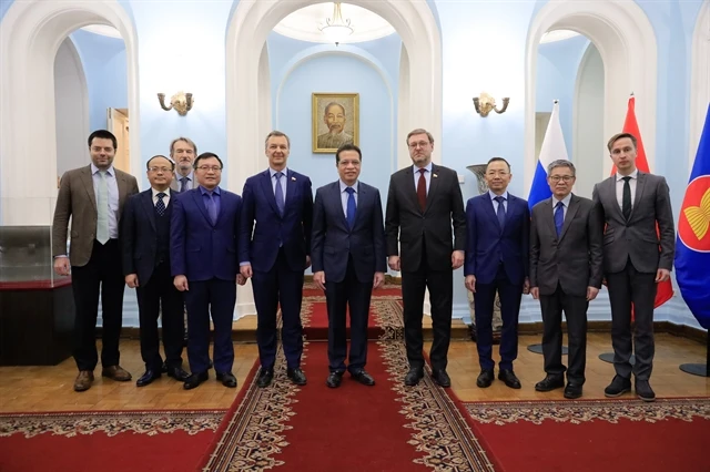 Vietnamese Ambassador to Russia Đặng Minh Khôi had a meeting with First Deputy Speaker Andrey Yatskin and Deputy Speaker Konstantin Kosachev of the Russian Federal Assembly’s Federation Council on March 1 in Moscow, Russia. — VNA/VNS Photo Trần Hiếu