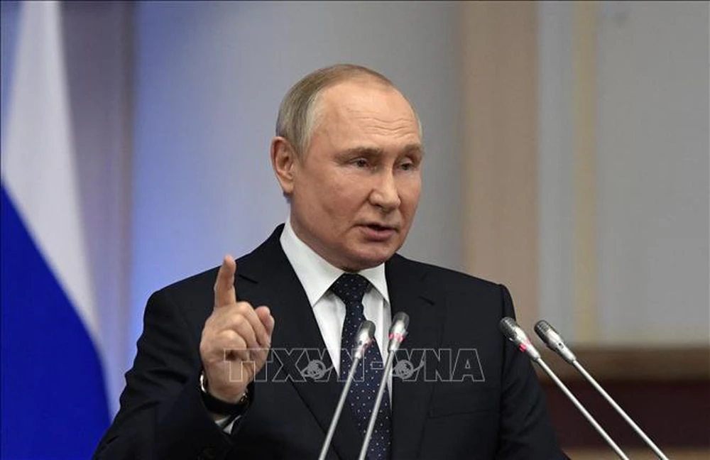 Tổng thống Nga Vladimir Putin phát biểu tại phiên họp của Hội đồng cố vấn Quốc hội ở Saint Petersburg ngày 27/4/2022. Ảnh: AFP/TTXVN