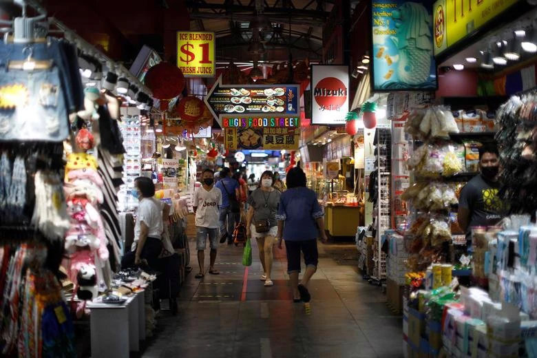 Một khu chợ ở Singapore - Ảnh: Reuters