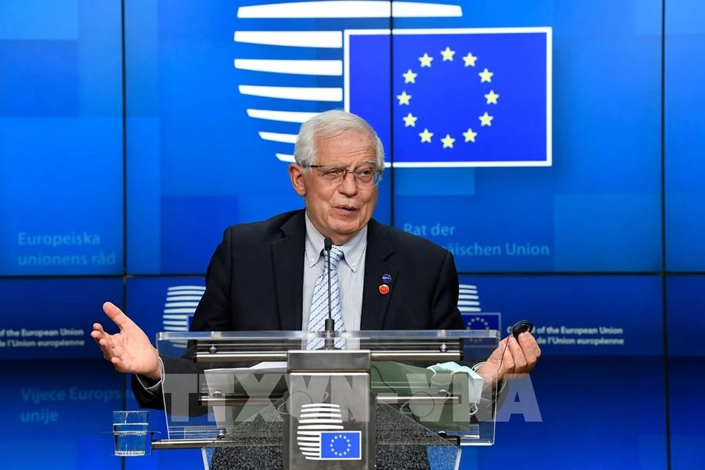 Đại diện cấp cao về chính sách an ninh và đối ngoại của EU Josep Borrell phát biểu tại cuộc họp báo ở Brussels, Bỉ. Ảnh: AFP/ TTXVN