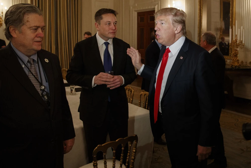 Ông Trump và Elon Musk tại một cuộc họp ở Nhà Trắng vào năm 2017.