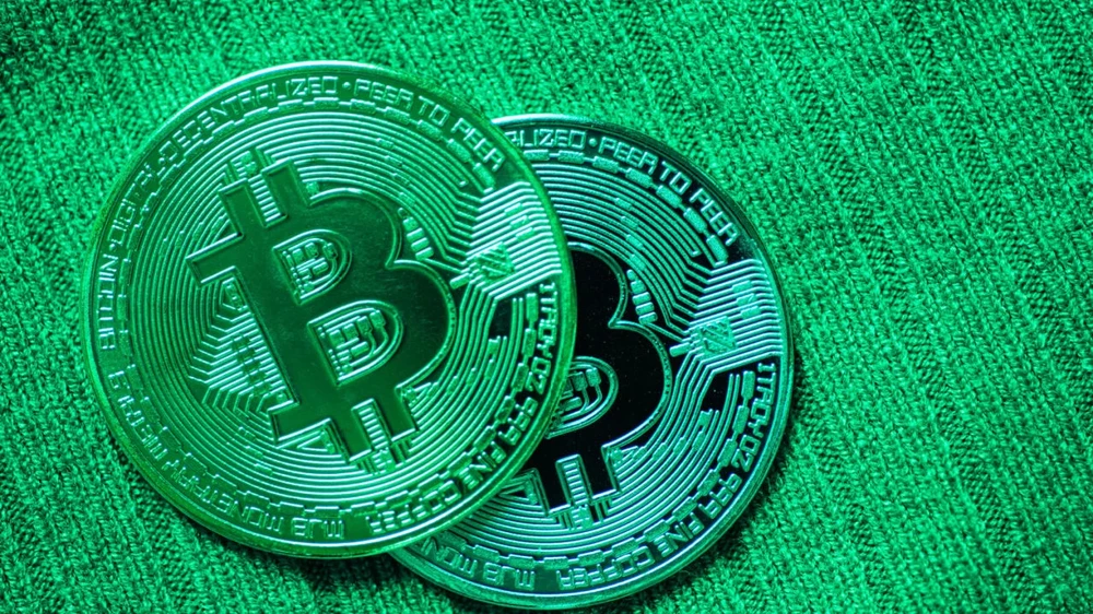 Phân tích kỹ thuật Bitcoin, Ethereum: BTC phục hồi từ mức đáy 2 tháng lên trên mố 27.000 USD