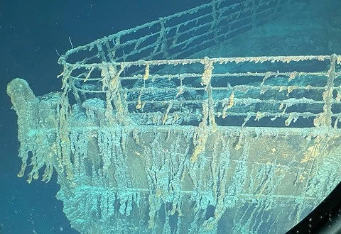 Mảnh vỡ tàu Titan được phát hiện cách mũi xác tàu Titanic khoảng 500m.
