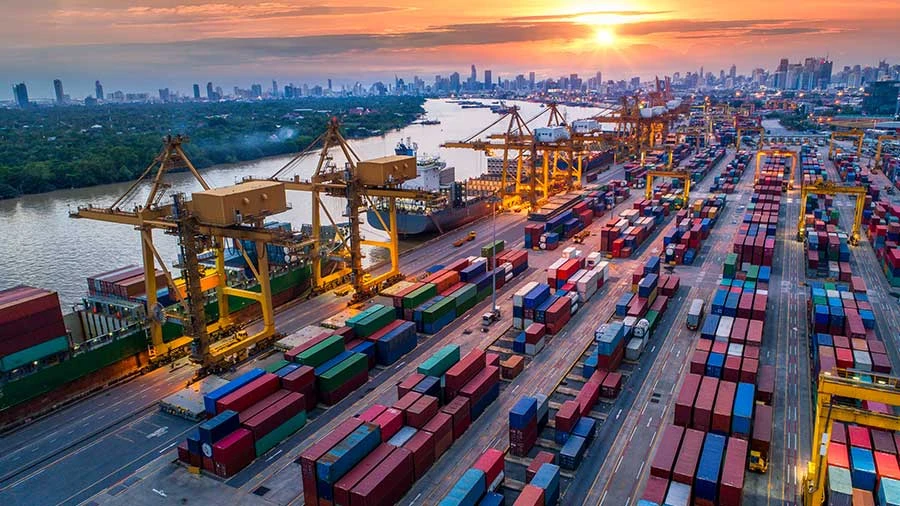 Vietnam's Export Sector Shows Strong Recovery Amid Global Shifts