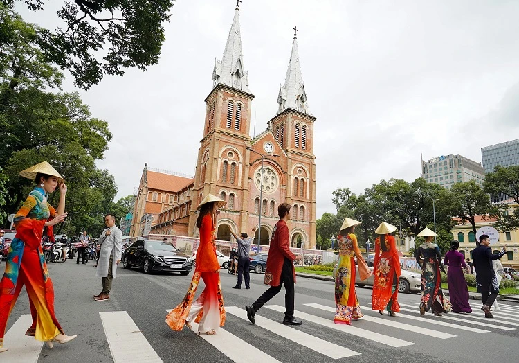 Ho Chi Minh City's Tourism Transforms, Attracting Visitors