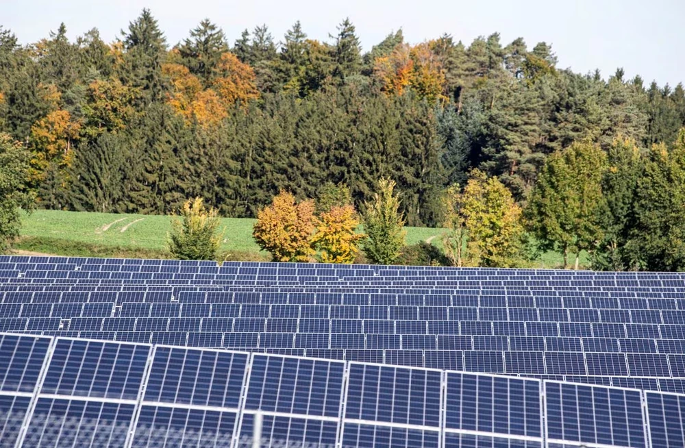 Một nhà máy điện mặt trời gần Schweitenkirchen, phía Tây Bắc thủ đô Munich, Đức, ngày 20/10/2021. @Reuters 