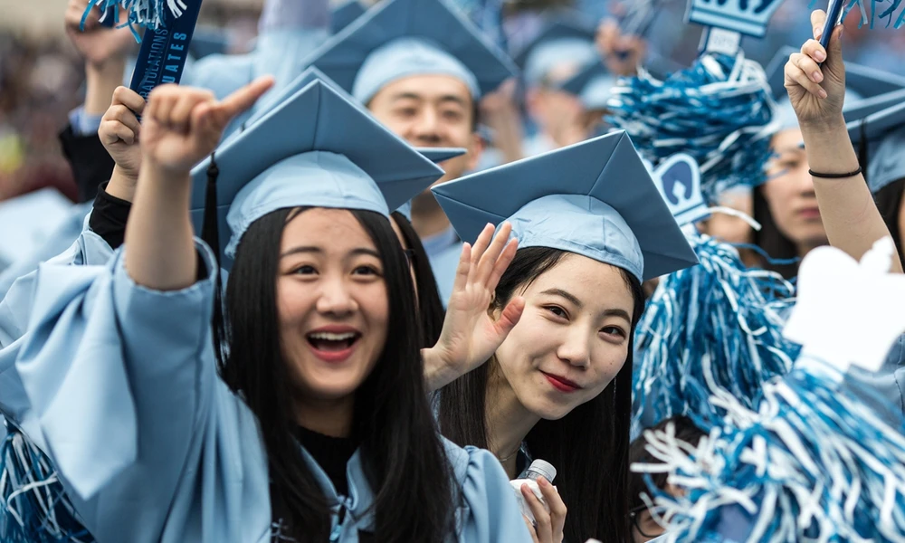 Trung Quốc: Sinh viên mới tốt nghiệp phải làm nhiều công việc để kiếm sống