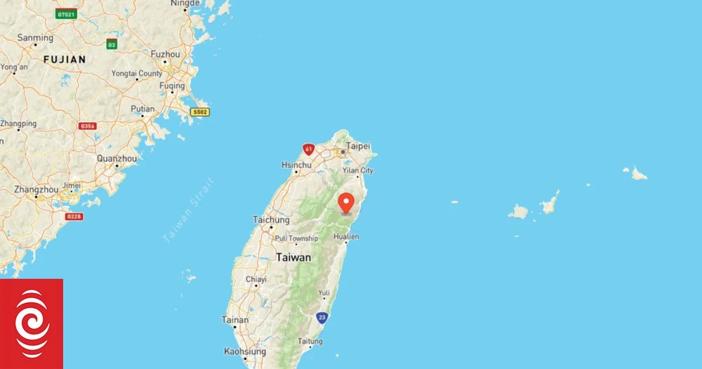 Cảnh báo sóng thần cao tới 3 mét ập vào Nhật Bản
