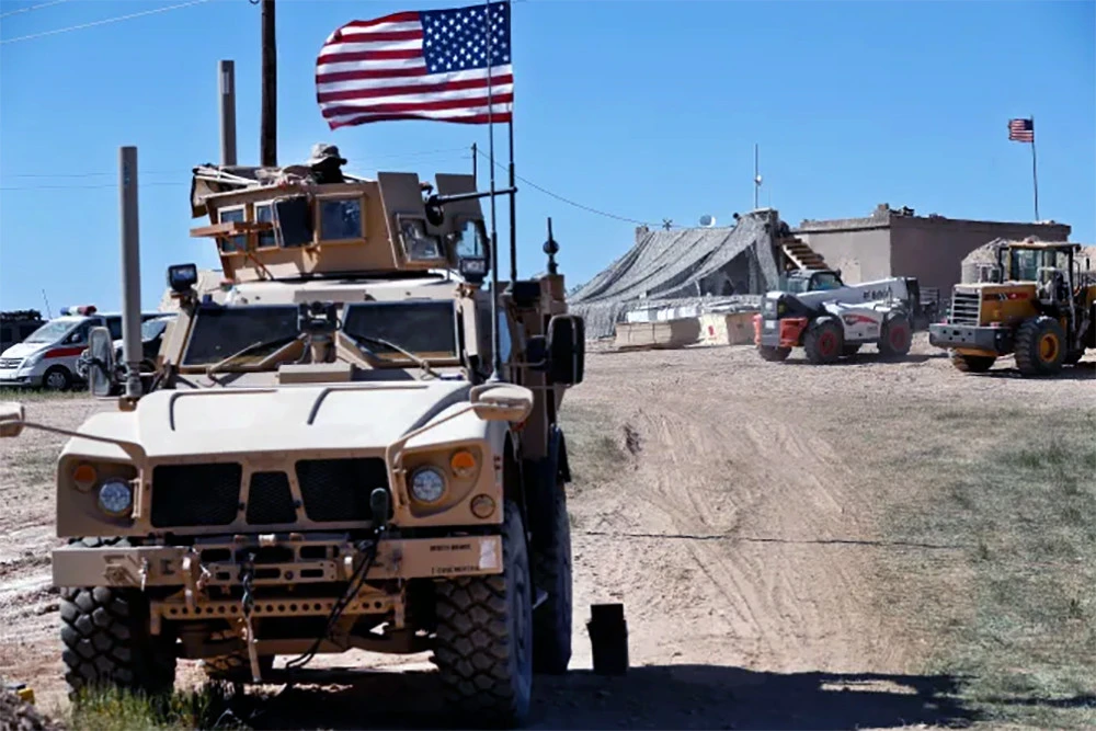 Một căn cứ quân sự của Mỹ ở Syria. Ảnh: The Sun