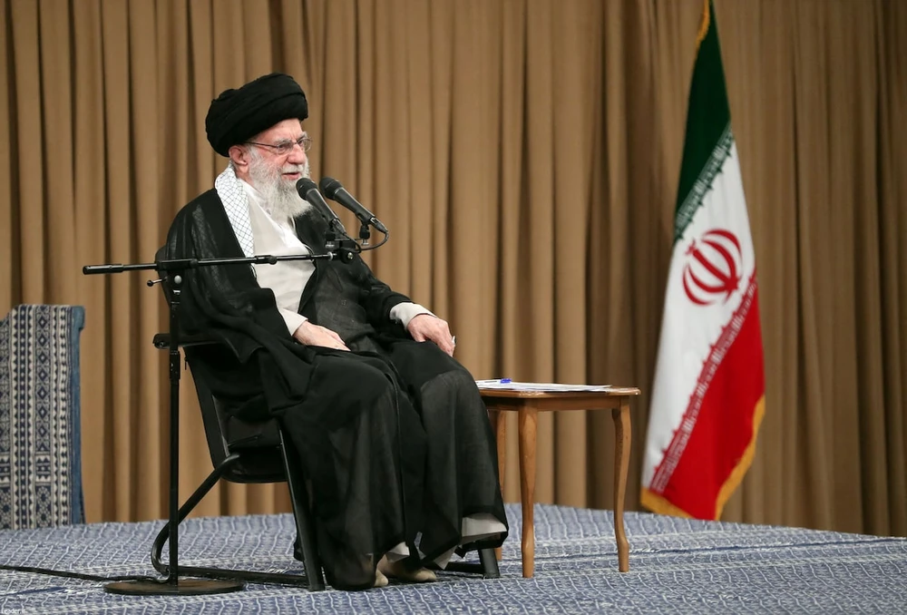 Lãnh tụ tối cao Iran, Đại giáo chủ Ali Khamenei phát biểu trong một cuộc họp tại Tehran, Iran, ngày 25/9/2024. (Thông tấn xã Tây Á)