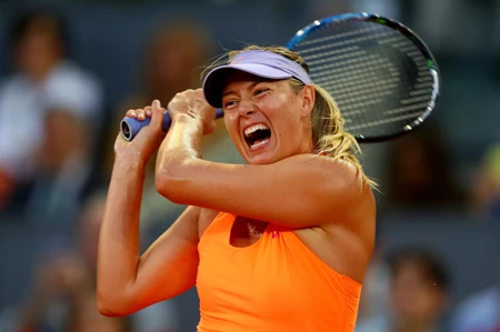 Maria Sharapova trong trận thua Eugenie Bouchard.