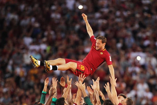 Tạm biệt anh, “Gladiator” Totti
