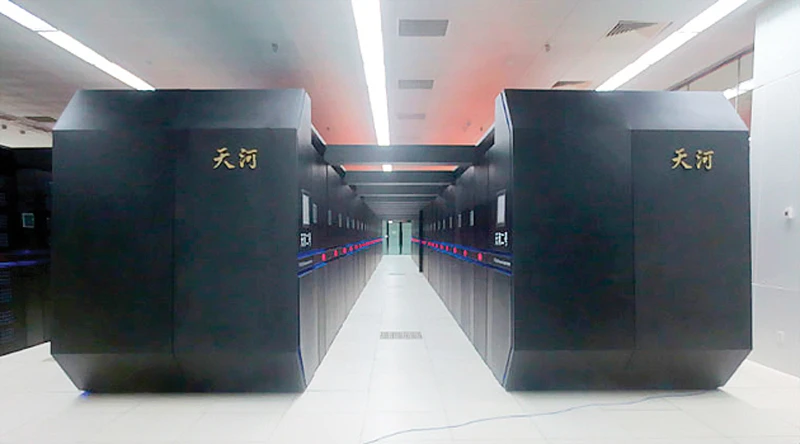 Siêu máy tính Trung Quốc tiếp tục đứng đầu thế giới