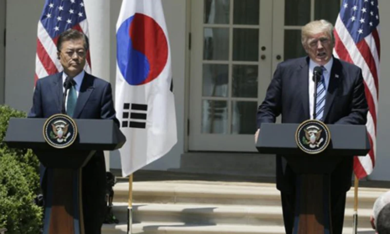 Tổng thống Mỹ đón Tổng thống Hàn Quốc đến thăm. Ảnh: Reuters.
