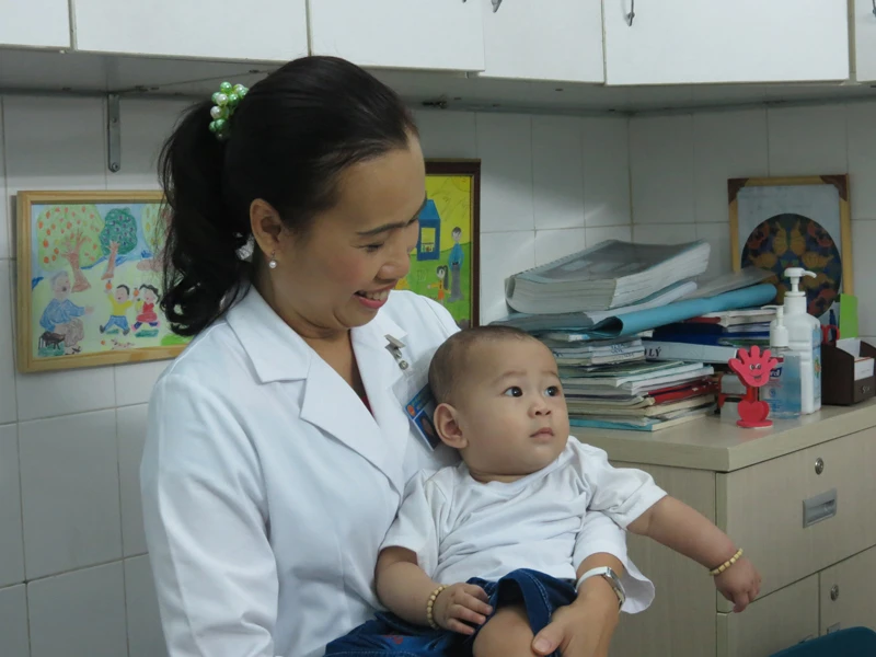  Sau ca cấp cứu báo động đỏ, sức khỏe bé Nguyễn Quốc Huy được hồi phục