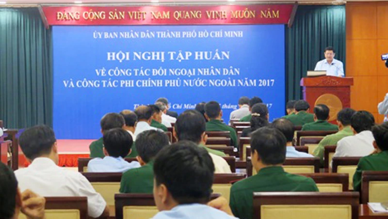 Phó Chủ tịch UBND TP Huỳnh Cách Mạng phát biểu khai mạc tại Hội nghị tập huấn. Ảnh: HCM CityWeb