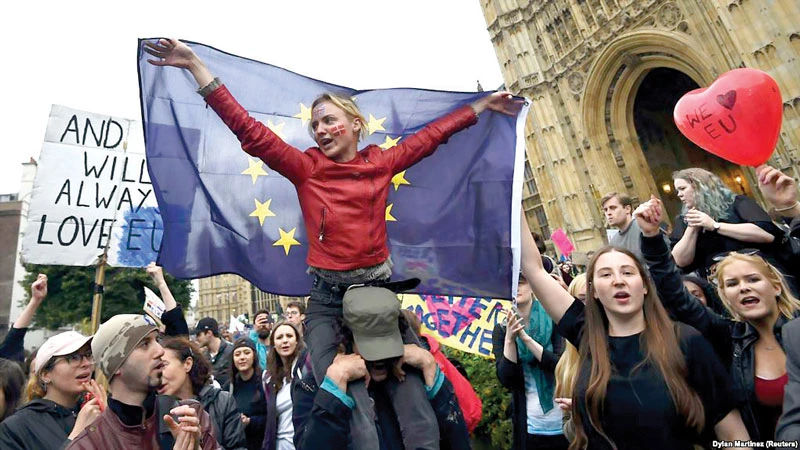 Người dân London tuần hành ủng hộ Anh ở lại EU