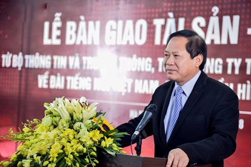 Bộ trưởng Bộ TT&TT Trương Minh Tuấn phát biểu tại buổi lễ bàn giao