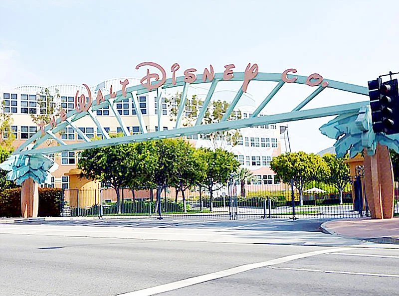 Walt Disney thưởng lớn cho nhân viên