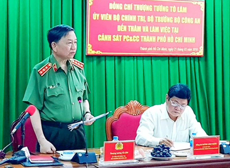 Thượng tướng Tô Lâm, Ủy viên Bộ Chính trị, Bộ trưởng Bộ Công an phát biểu chỉ đạo tại buổi làm việc 