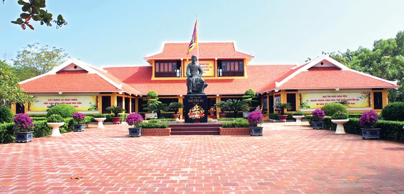 Một góc di tích lịch sử Khu lưu niệm Đại thi hào Nguyễn Du ở huyện Nghi Xuân, tỉnh Hà Tĩnh