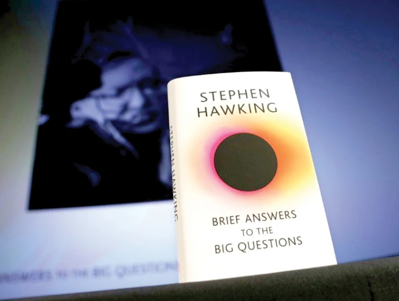Ra mắt cuốn sách cuối cùng của Stephen Hawking