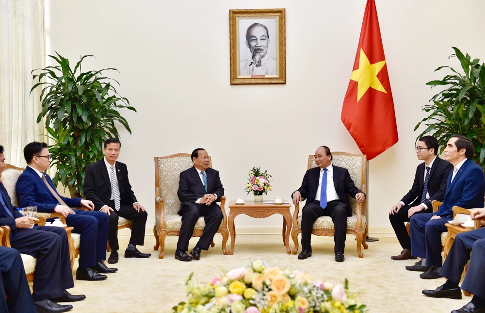 Thủ tướng Nguyễn Xuân Phúc tiếp Bộ trưởng Bộ Kế hoạch Campuchia Chhay Than. Ảnh: VGP