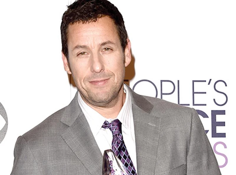 Adam Sandler trở lại Saturday Night Live