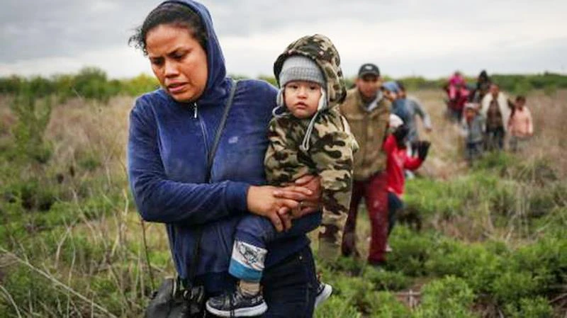 Người di cư đổ về biên giới Mexico-Mỹ. (Nguồn: Reuters)