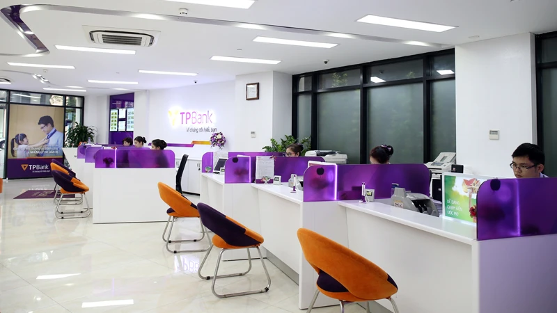 Chi nhánh và các điểm giao dịch của TPBank được xây dựng theo các chuẩn mực quốc tế, hiện đại và thân thiện.