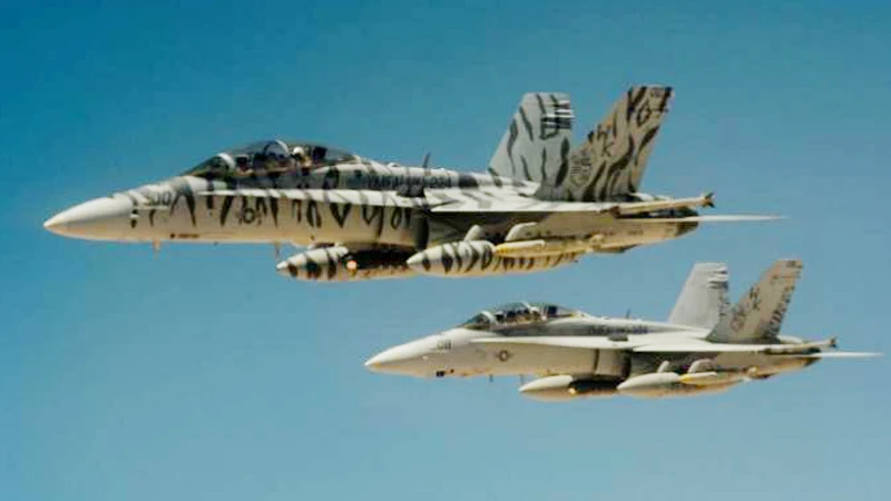 Máy bay chiến đấu F-18 Super Hornets của quân đội Mỹ. Ảnh: REUTERS