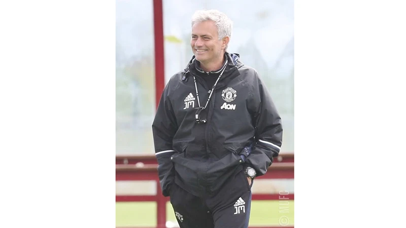 HLV Jose Mourinho bày tỏ sự hài lòng với chuyển động hiện tại.