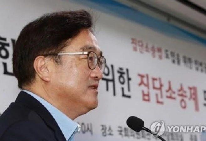 Lãnh đạo nhóm nghị sỹ của đảng Dân chủ cầm quyền của Hàn Quốc Woo Won-shik. Ảnh: YONHAP